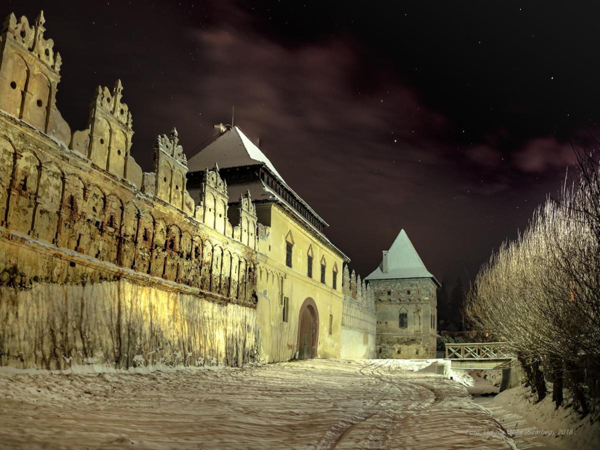 Hotel Csergő Ildikó vendégház à Lăzarea Extérieur photo